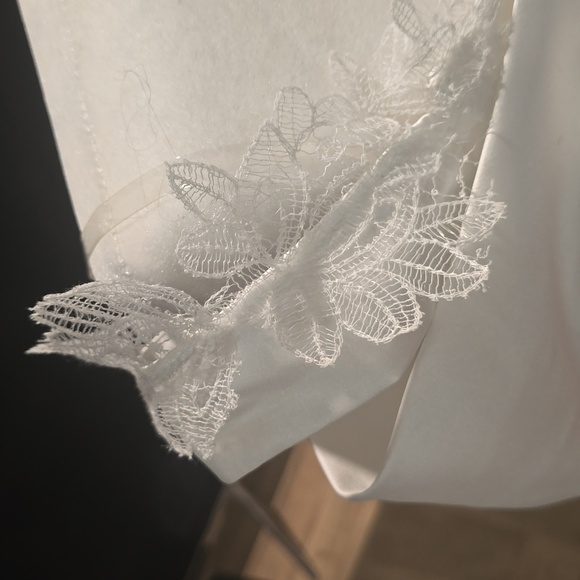 Ivory wedding dress - Picture 4 of 15